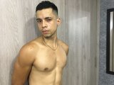 MikeRosses shows live naked